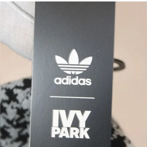 Adidas x Ivy Park Beanie  Black Gray Rare UNISEX Winter Cap OSFM NWT - Picture 2 of 9